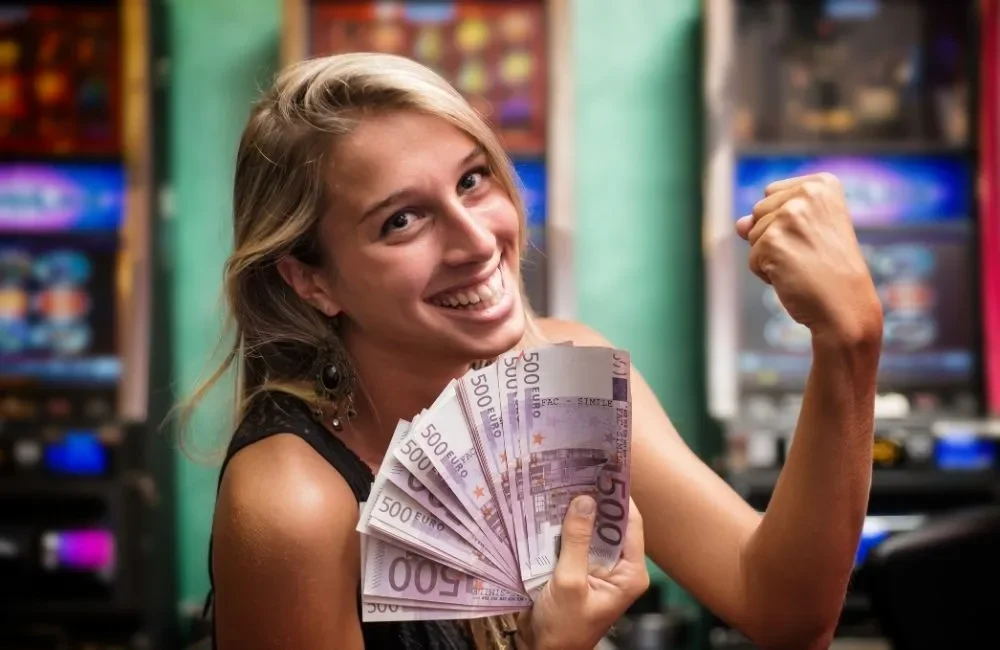 玩家操作老虎機畫面，顯示實際遊戲情境